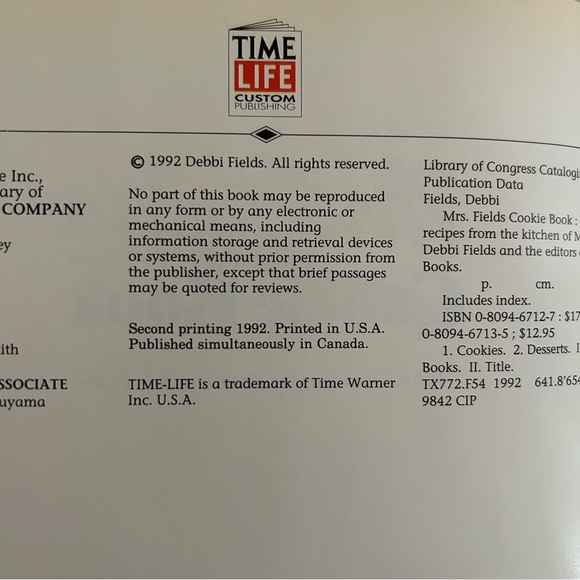 Vintage Mrs. Fields Cookie Cookbook - Picture 13 of 13